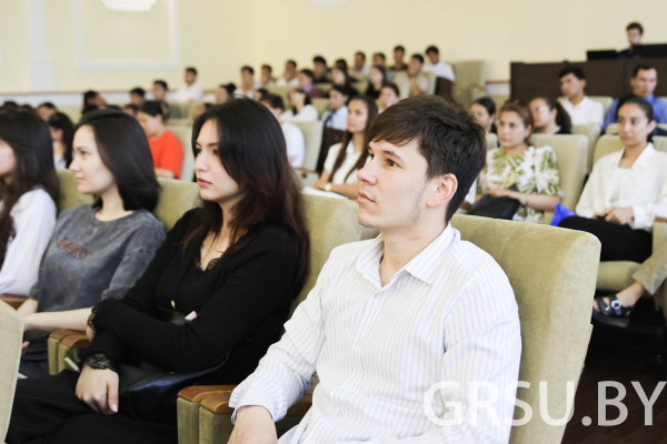 8G0A9385
