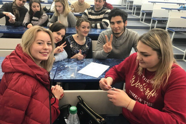 nKjURx5N32k-8d7d3405aa