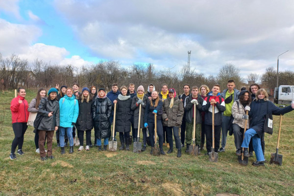 photo_5393406213200394509_y