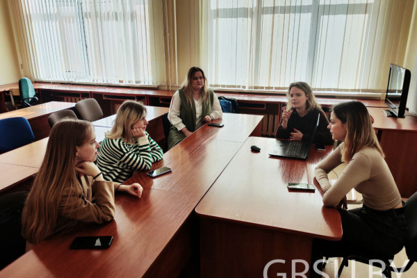 photo_5377563479004792686_y