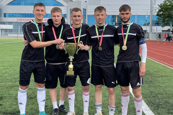 9ef2c979-57ca-48f6-bbc7-7ca48812eccc