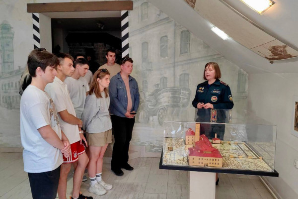 photo_5312147708292747002_y