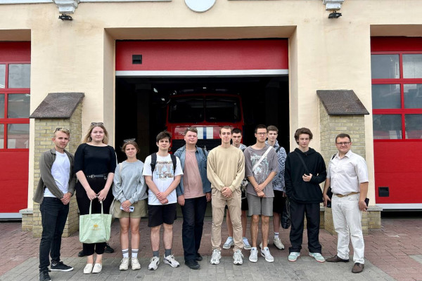 photo_5312147708292747009_y