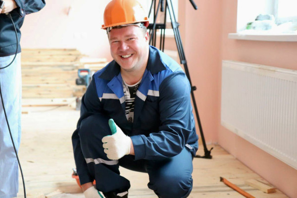 photo_5352757667753477959_y