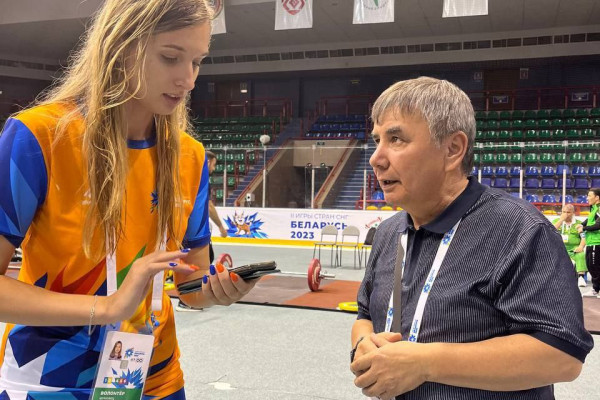 photo_5370879766862875758_y