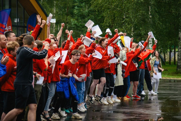 photo_5398048656235547352_y