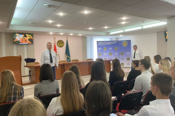 photo_5452161202600924300_y