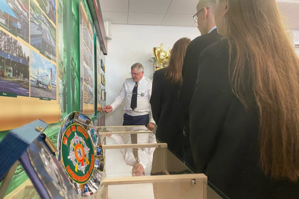 photo_5452161202600924302_y