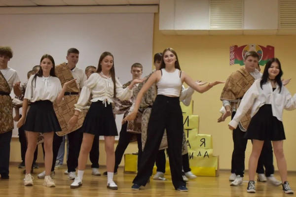 photo_5235622149971103116_y