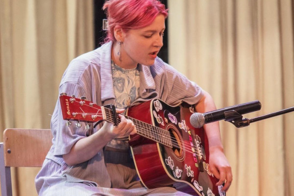 photo_5235622149971103120_y