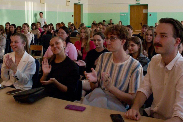 photo_5235622149971103128_y