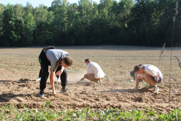 photo_5235622149971103130_y