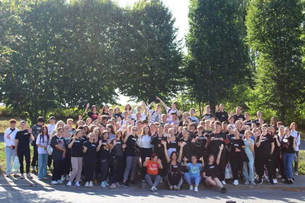 photo_5235622149971103133_y