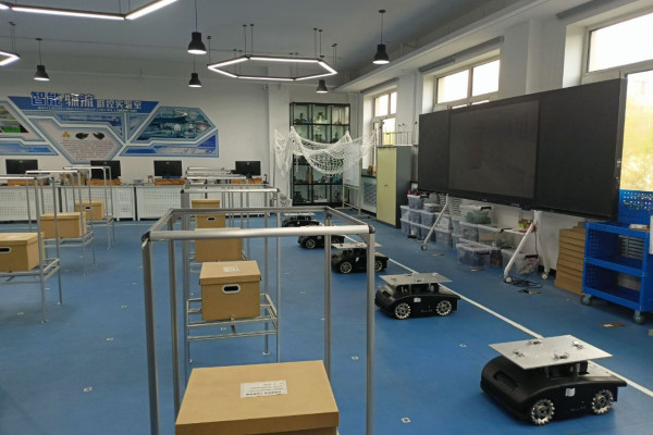 photo_5318951838432742549_y