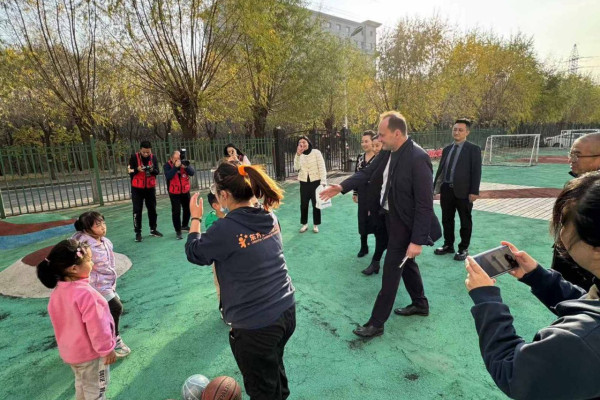 photo_5318978583194094435_y