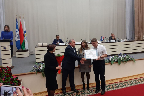 photo_5321351316401934338_y