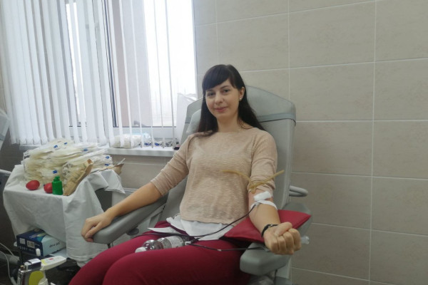 photo_5321258158561285594_y