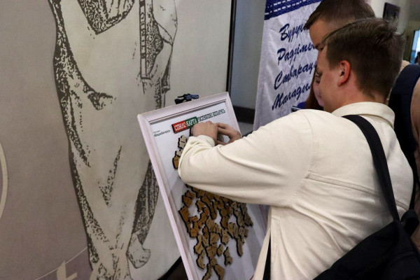 photo_5336815324676348108_y