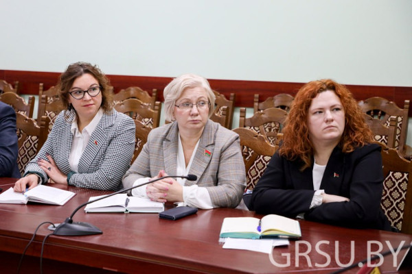 photo_5438569606794040925_y