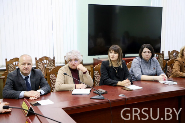 photo_5438569606794040927_y