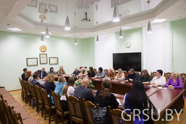 photo_5438569606794040930_y