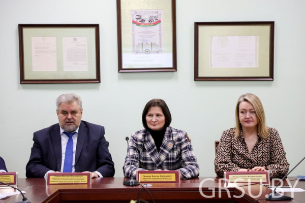 photo_5438569606794040931_y