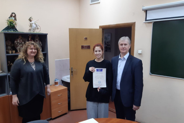 photo_5253775138485293444_y