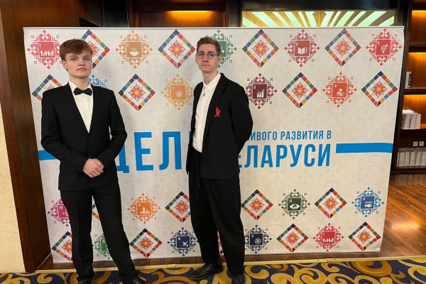 photo_5294058611712054716_y