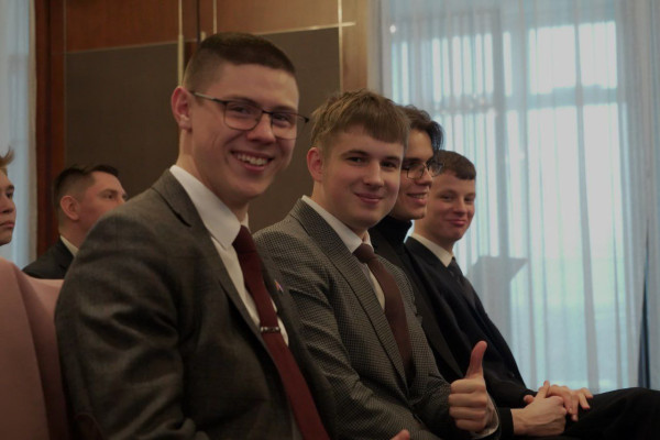 photo_5296245733613230285_y