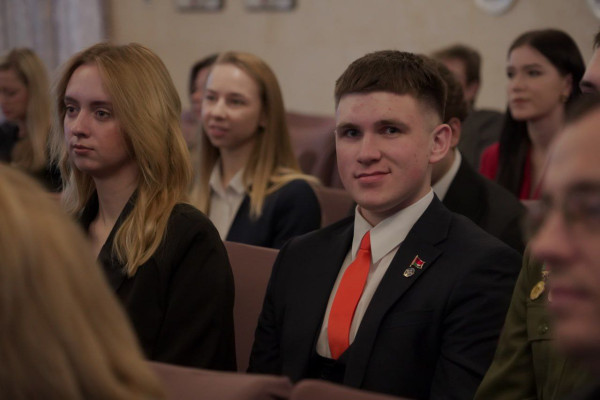 photo_5296245733613230289_y