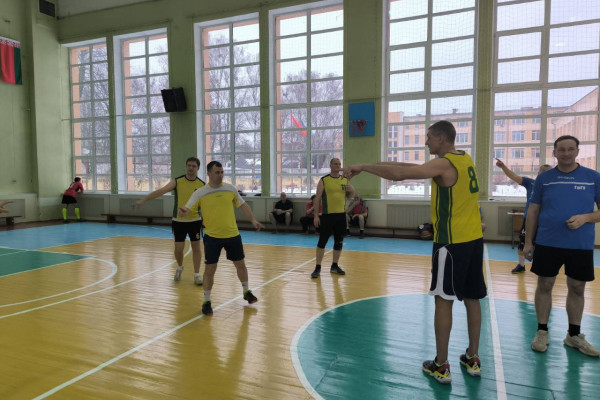 photo_5314357992952549043_y