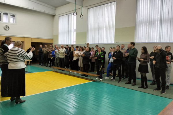 photo_5316753485192091978_y