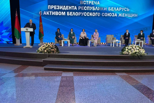 photo_5445264657649621204_y