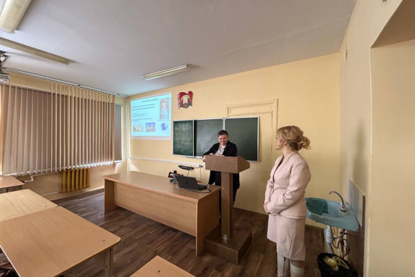 photo_5190700773489629023_y