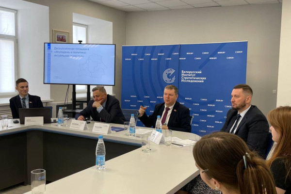 photo_5235576679152342570_y