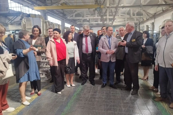 photo_5244687558917609321_y