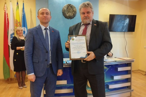 photo_5244687558917609322_y