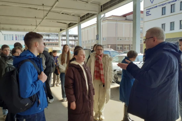 photo_5244587748172618771_y