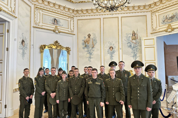 photo_5294366492147701835_y