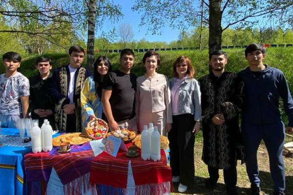 photo_5301065807905807796_x