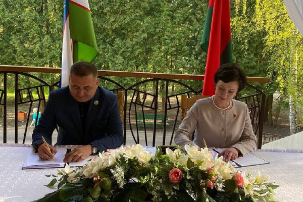 photo_5301065807905808621_x