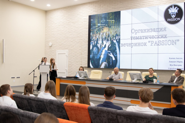 photo_5316503865987817094_w