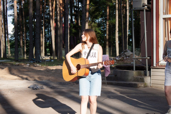 photo_5397966304532617512_y