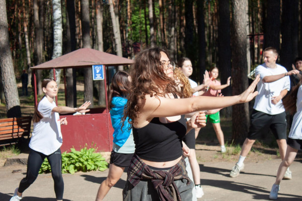 photo_5397966304532617514_y