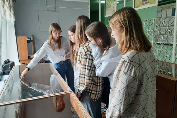 photo_5424908557071015317_x