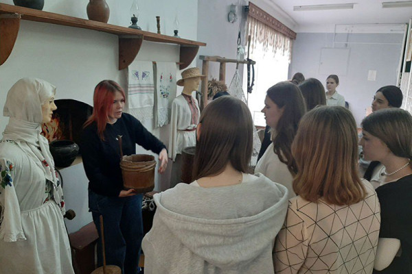 photo_5424908557071015319_x