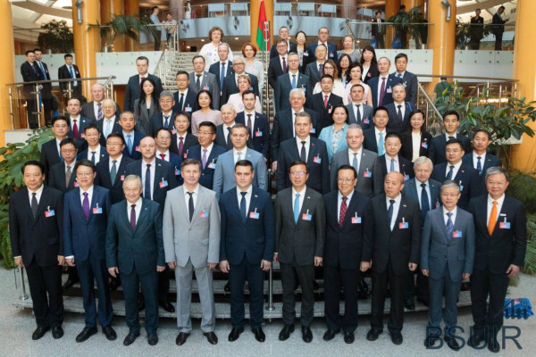 photo_5467392127295151910_y