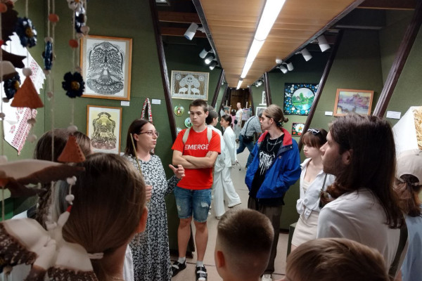 photo_5467831914766394056_y