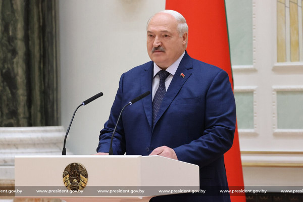 photo_5474589534705540148_y