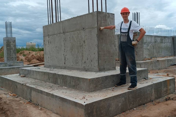 photo_5219758215816928545_y